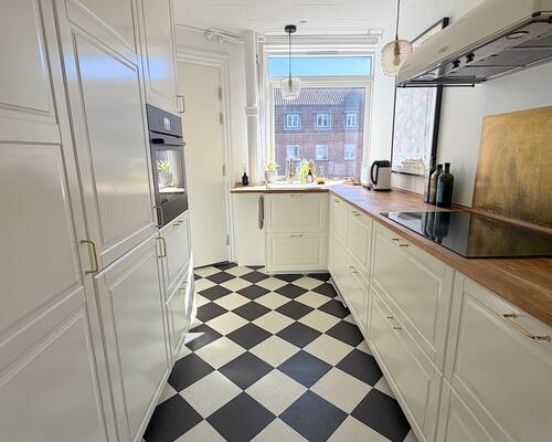 Skøn møbleret lejlighed i Hellerup