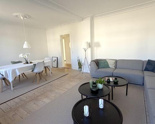 Skøn møbleret lejlighed i Hellerup