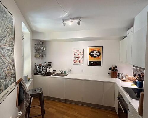 HELT UNIK 4- VÆR LEJLIGHED I 2 PLAN MIDT I AARHUS C