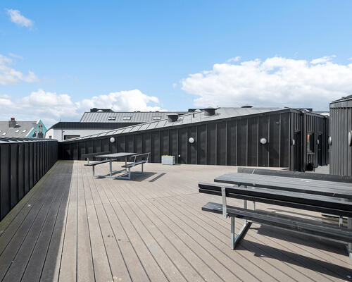 HELT UNIK 4- VÆR LEJLIGHED I 2 PLAN MIDT I AARHUS C