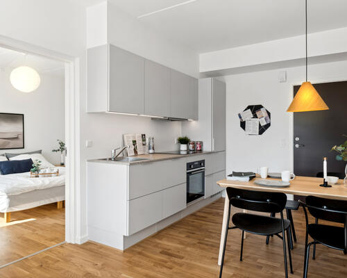 Skøn 3-værelses lejlighed med altan.