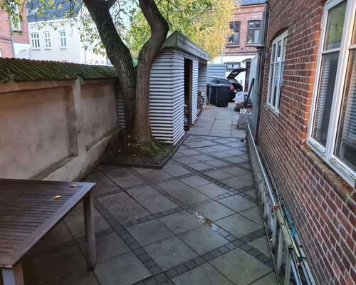 Nyrenoveret 94 m2 stor 3-værelses lejlighed - Straks overtagelse mulig