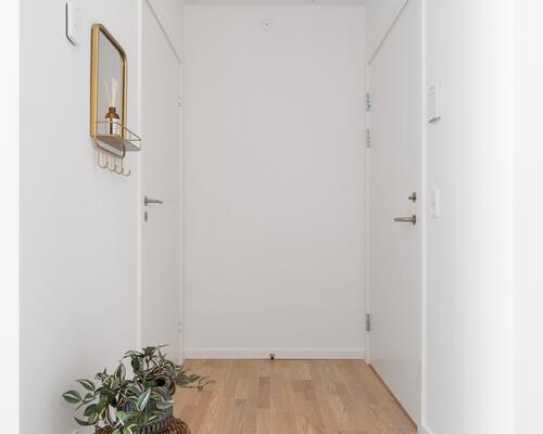 STOR 2-VÆRELSES MED ALTAN I RISSKOV