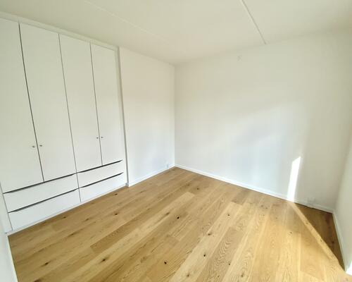 Moderne 3-værelses lejlighed med altan i Odense M