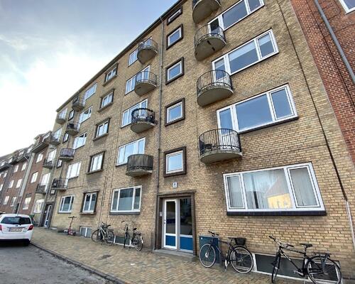 Indbydende lejlighed med moderne køkken i Odense C