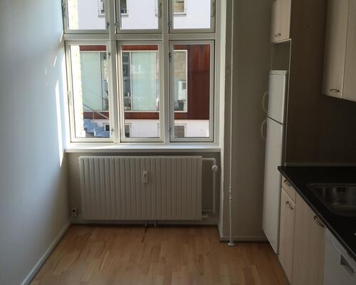 Stor 1-værelses i ø-gaderne.