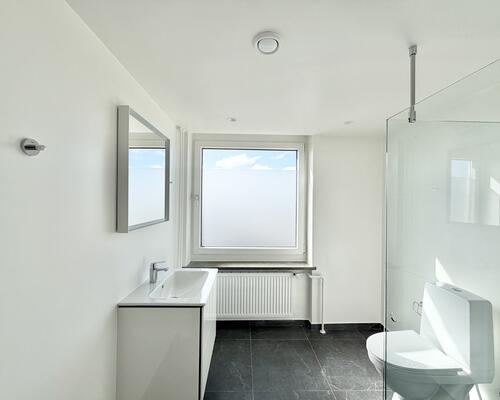 Moderne 1-værelses lejlighed med altan i Nørresundby