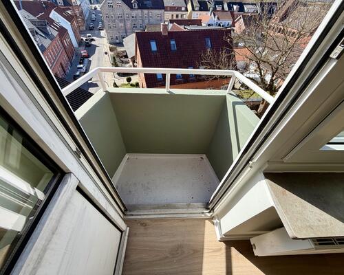 Moderne 1-værelses lejlighed med altan i Nørresundby