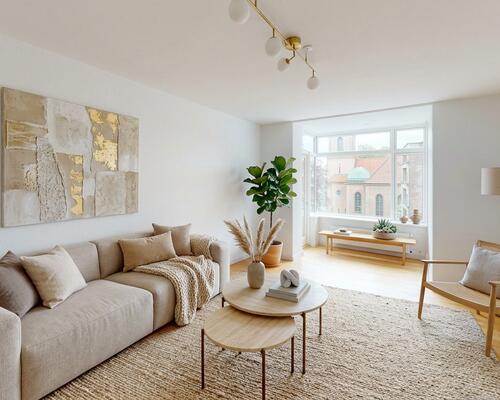 Indbydende lejlighed med altan i hjertet af Aalborg