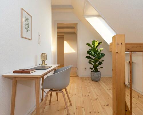 Rummelig lejlighed med altan i hjertet af Aalborg