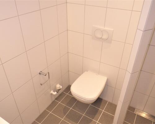 Charmerende taglejlighed med altan og fjordudsigt