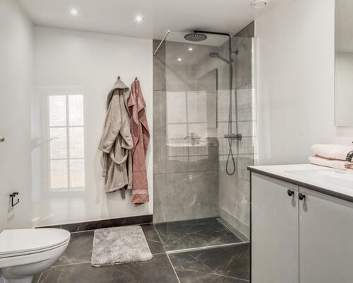 Moderne lejlighed i 2 plan på sublim placering i Odense C – 126 Kvm