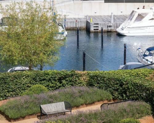 tuborg lejlighed  med direkte udsigt til Svanemøllebugten.