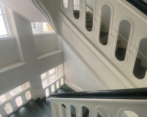 Stjernekigger badeværelse i skøn Nyhavn  lejlighed lige ved kanalen i Nyhavn