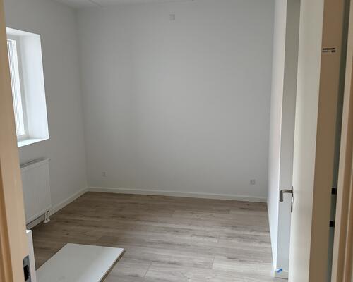 Helt ny indflytnings klar lejlighed, med altan