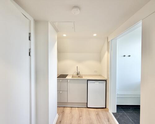 Moderne 1-værelses lejlighed med central beliggenhed