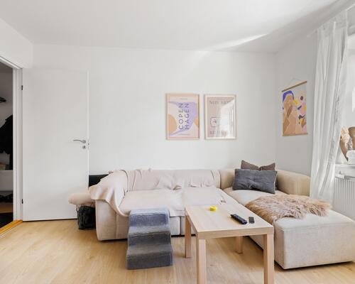 Lys og moderne 2-værelses lejlighed med god planløsning