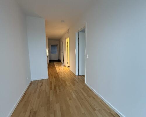 Delevenlig 2-værelses lejlighed med egen altan.