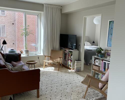 Lys og velindrettet 3-værelses med overdækket altan