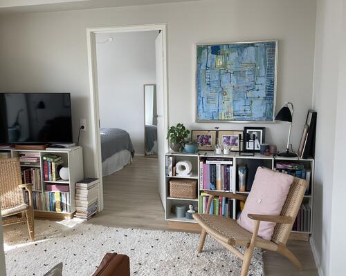 Lys og velindrettet 3-værelses med overdækket altan