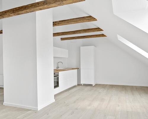 Charmerende 1-værelses taglejlighed (KUN EXPATS)