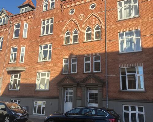 Stor 4. værelses lejlighed på Langelinie