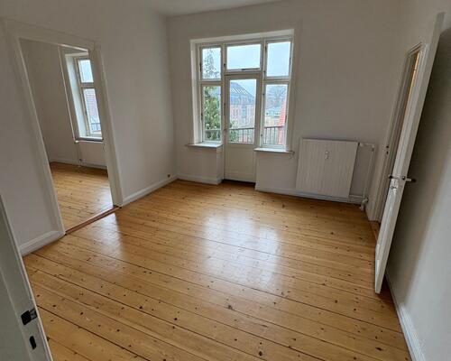 Stor 4. værelses lejlighed på Langelinie