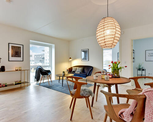 Lys 3-værelses lejlighed i Århus