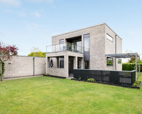 Moderne funkisvilla for familien, Ry