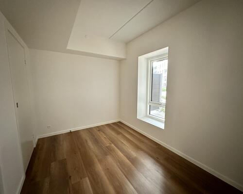 Moderne 3-værelses lejlighed med altan og udsigt