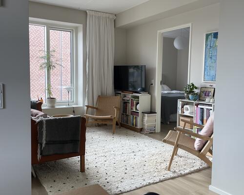 Lys og velindrettet 3-værelses med overdækket altan