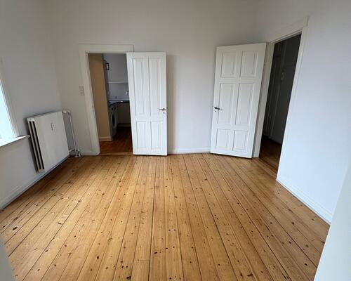 Stor 4. værelses lejlighed på Langelinie