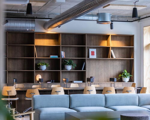 MØBLERET STUDIO PÅ AMAGERBRO MED FITNESS, TAGTERRASSE OG MEGET MERE!