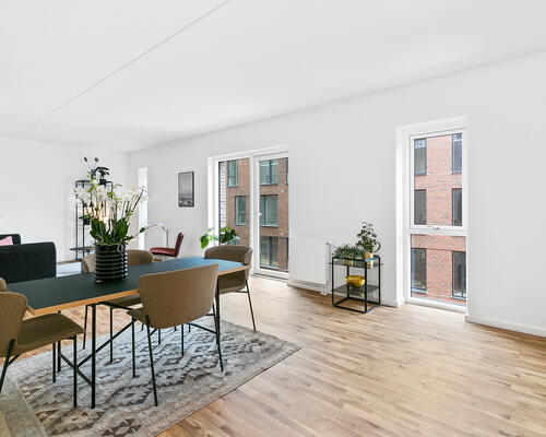 6 værelses lejlighed i København S