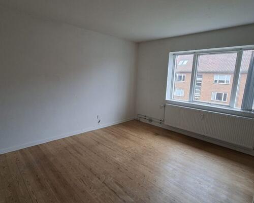 Hyggelig 2 værelses lejlighed på Silkeborgvej udlejes.