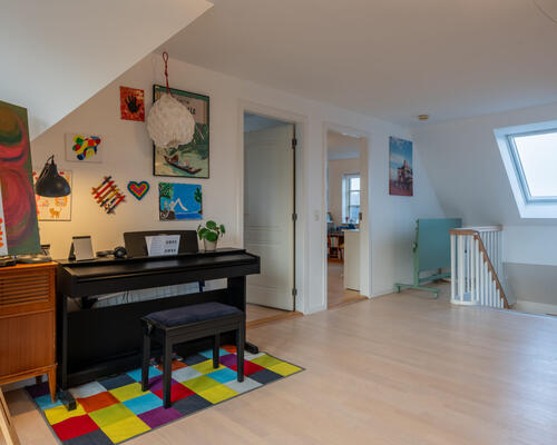 Fuldt møbleret stor villa | Bredsten