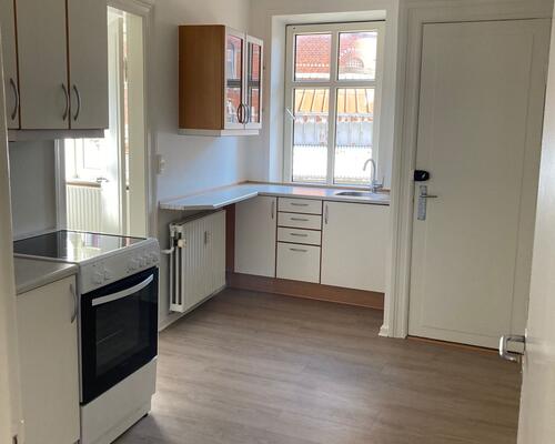 Pæn og præsentabel stuelejlighed.