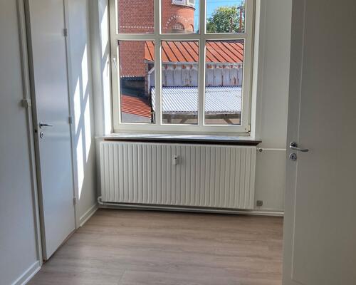 Pæn og præsentabel stuelejlighed.