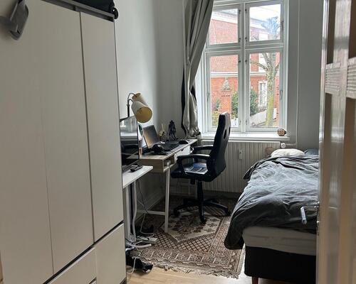 Skøn nyere renoveret 4. værelses lejlighed