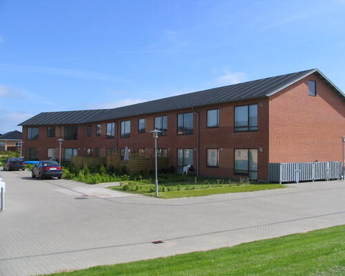 Lys lejlighed i rolige omgivelser - tæt på indkøbsmuligheder