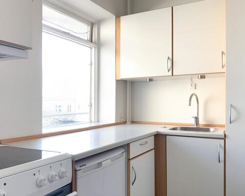 1 værelses lejlighed tæt på UNI