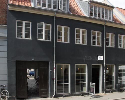 Charmerende 2-værelses lejlighed i to plan