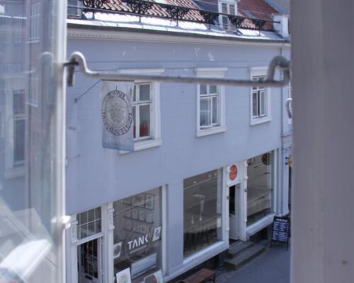 Charmerende 2-værelses lejlighed i to plan