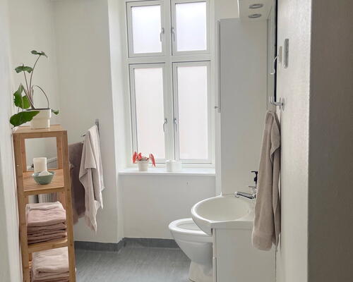 Stor og indbydende 3-værelses lejlighed med altan