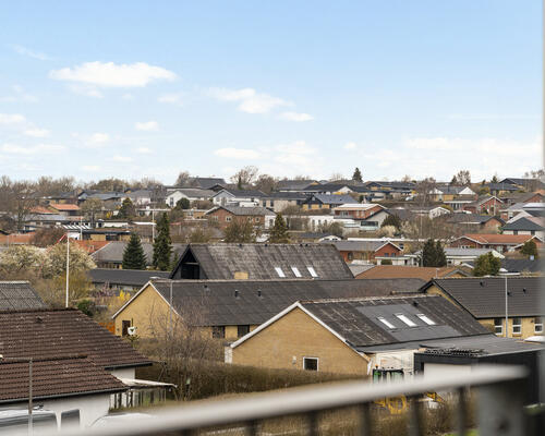 Lejlighed med altan og gode p-muligheder
