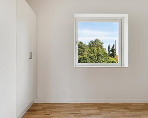 Moderne boliger i Tækkerhusene, Hillerød: Elevator og privat altan. Perfekt beliggenhed ved både natur og by liv