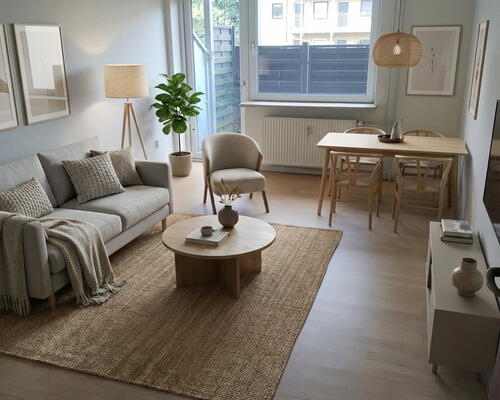 Lys 2-værelses med terrasse og parkering – tæt på indkøb, bus og idrætstilbud