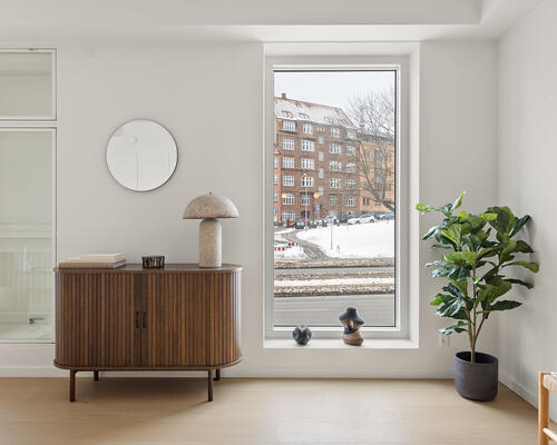 STOR RUMMELIG 2-VÆRELSES I AARHUS C