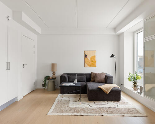 STOR RUMMELIG 2-VÆRELSES I AARHUS C