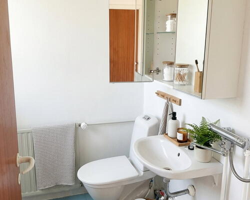 Lys 2-værelses på 46 m2 med grønt kig, parkering og ladestander